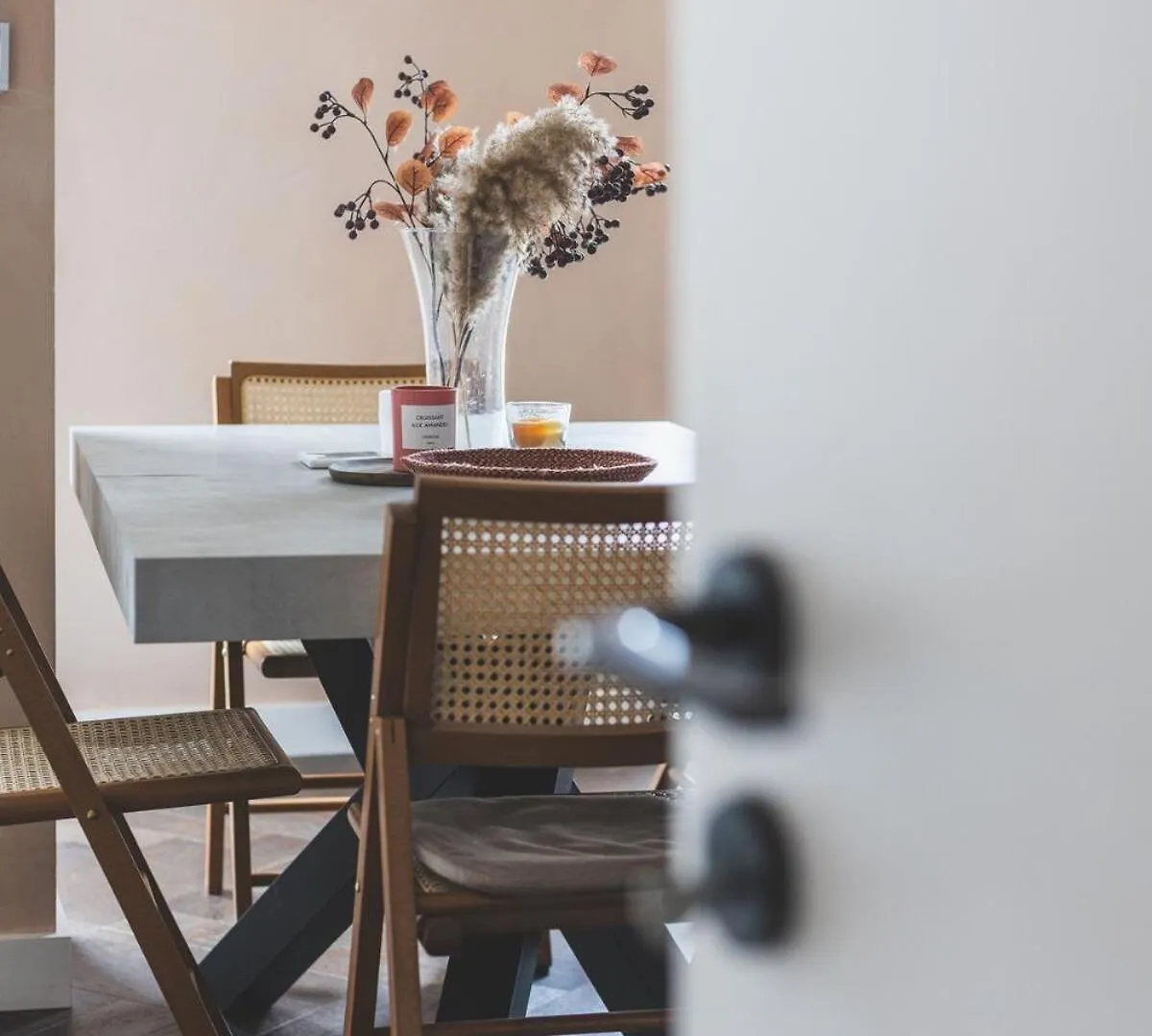 Apartment Charming 2-Bedroom Gem In A Trendy London Area